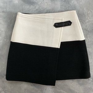 🖤ALICE & OLIVIA Color Block Skirt!